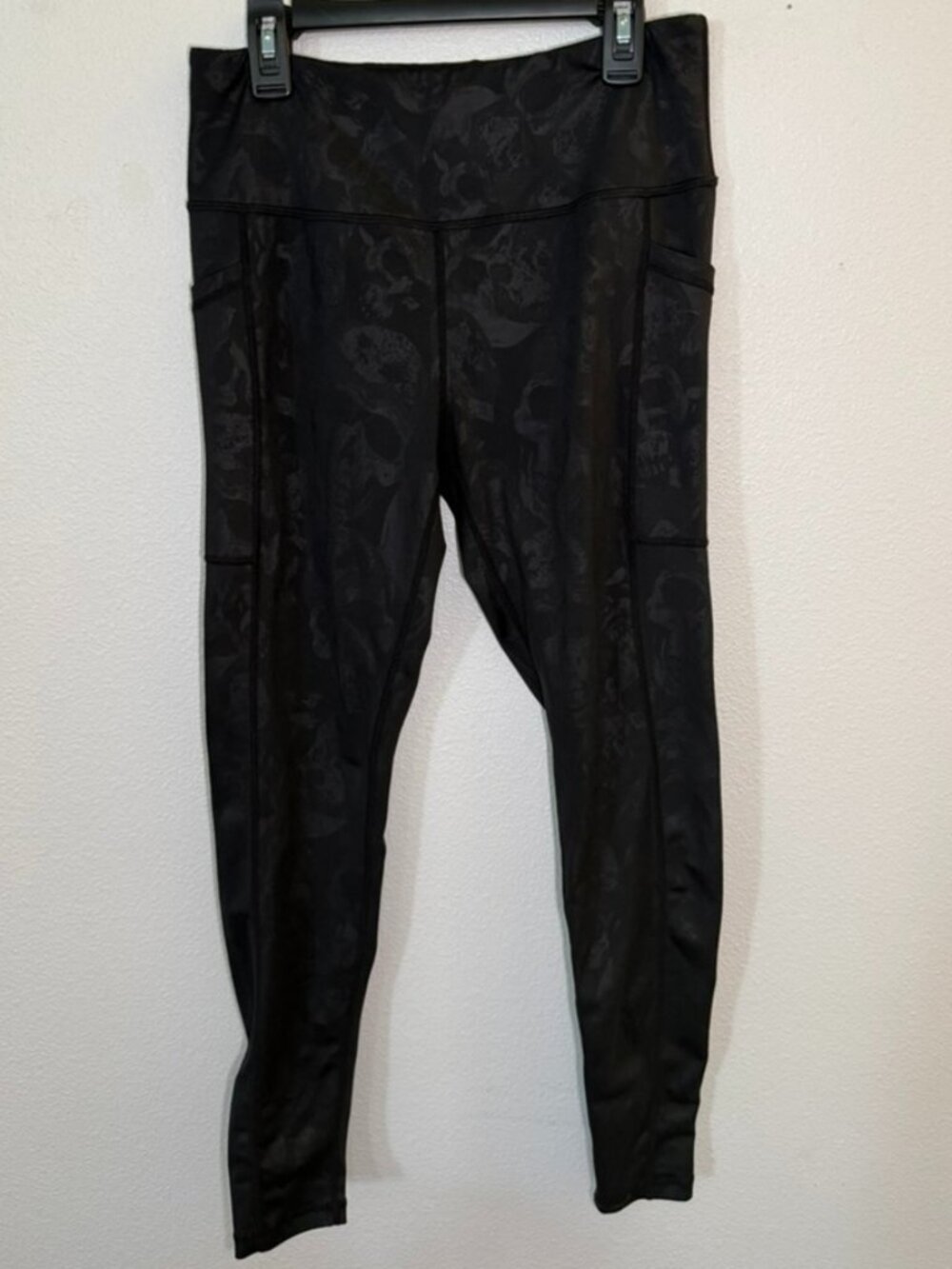 CVG Leggings  Size medium.  (item #15)